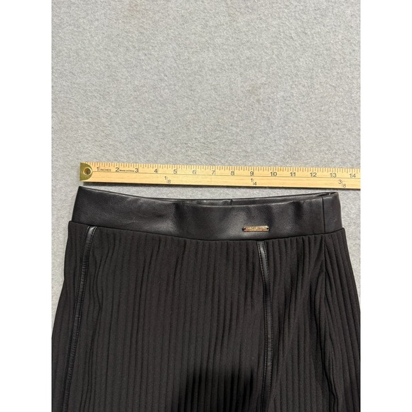 Marc New York Andrew Marc Size XS Black Accordion Faux Leather Detail Skirt - Picture 12 of 13